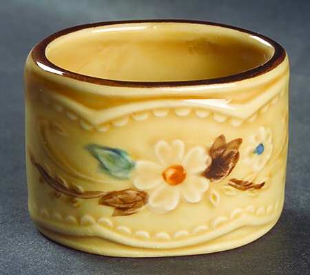 Bouquet (Tan Background) Napkin Ring