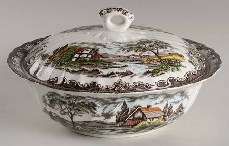 The Brook Round Covered Vegetable