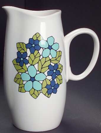 Cantata 32 Oz Pitcher