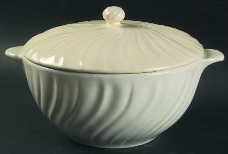 Coronado Off White Matte 1.5 Qt Round Covered Casserole by Franciscan