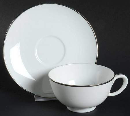 Cortina Footed Cup & Saucer Set