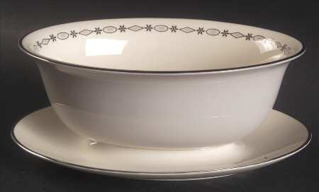 Crown Jewel Gravy Boat with Attached Underplate