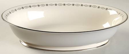 Crown Jewel 9" Oval Vegetable Bowl