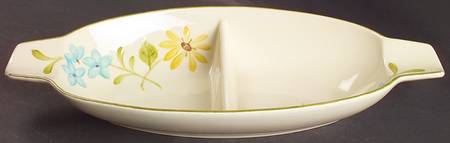 Daisy 13" Oval Divided Vegetable Bowl