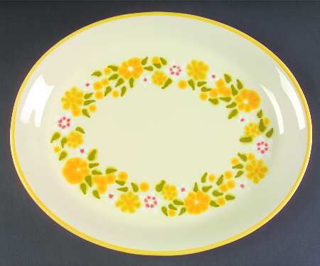 Daisy Wreath 14" Oval Serving Platter