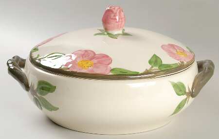 Desert Rose (USA Backstamp) 2.5 Qt Round Covered Casserole