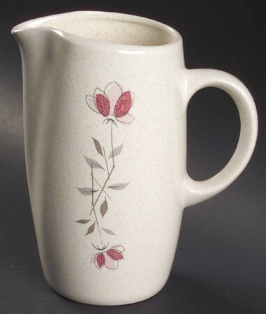 Duet 32 Oz Pitcher