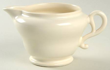 El Patio White (Matte) Creamer