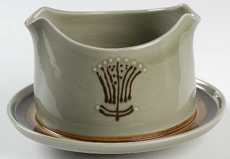 Emerald Isle Gravy Boat with Attached Underplate