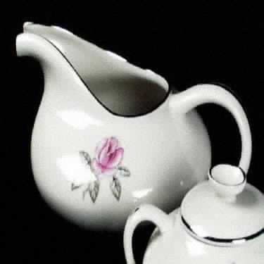 Encanto Rose Gravy Boat