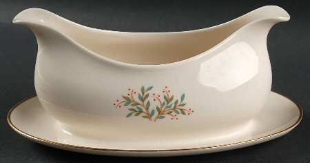 Fremont (No Trim) Gravy Boat with Attached Underplate