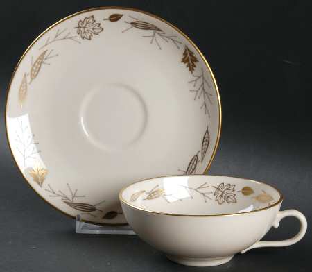 Gold Leaves Flat Cup & Saucer Set