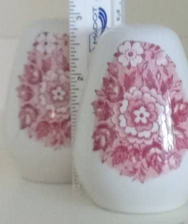 Homeland Salt & Pepper Set