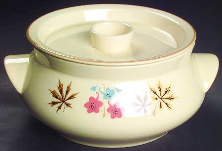 Larkspur 2 Qt Round Covered Casserole