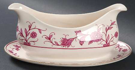 Lorraine Maroon Gravy Boat with Attached Underplate