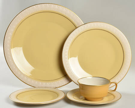Martinique (Fine China) 5 Piece Place Setting