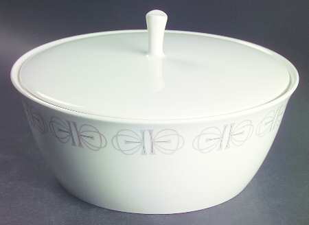 Merry Go Round 1.75 Qt Round Covered Casserole