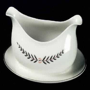 Mountain Laurel Gravy Boat with Attached Underplate