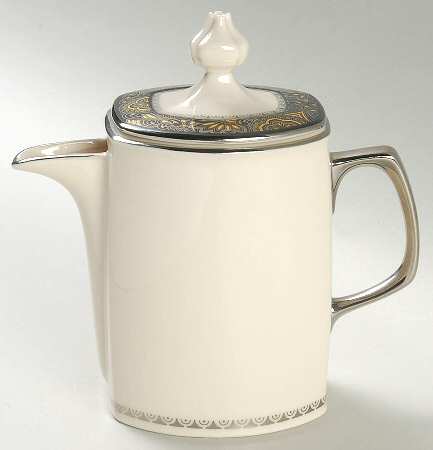 Nouvelle Ebony Creamer & Lid