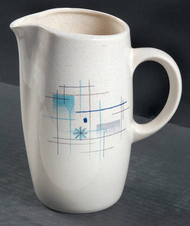 Oasis 32 Oz Pitcher