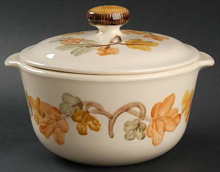 October 1.5 Qt Round Covered Casserole