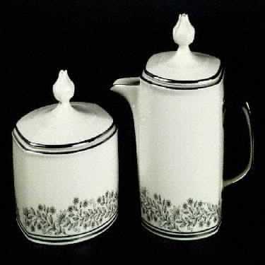 Overture Sugar Bowl & Lid