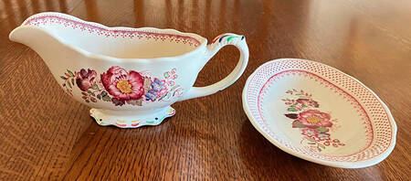 Paynsley Gravy Boat & Underplate