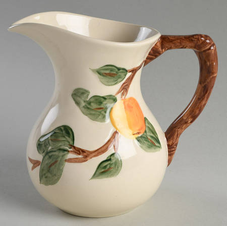 Peach Tree 32 Oz Pitcher