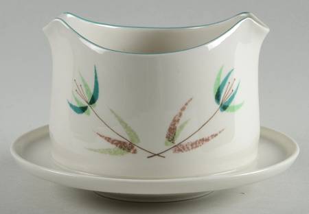 Radiance Gravy Boat with Attached Underplate