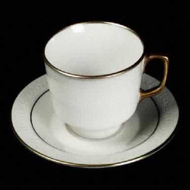 Regalia Flat Cup & Saucer Set