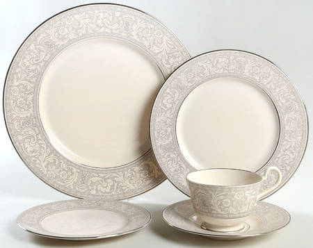 Renaissance Platinum 40 Piece Estate Set