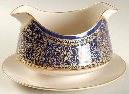 Renaissance Royal Gravy Boat with Attached Underplate