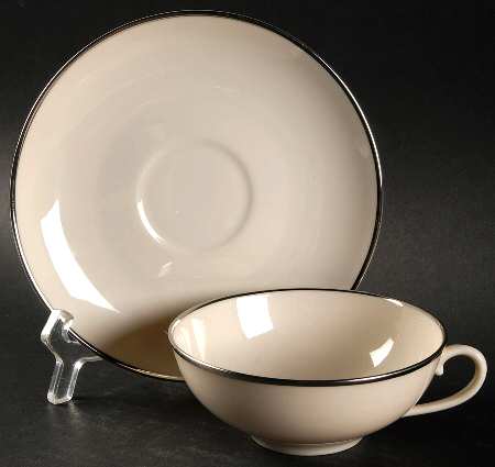Simplicity Flat Cup & Saucer Set