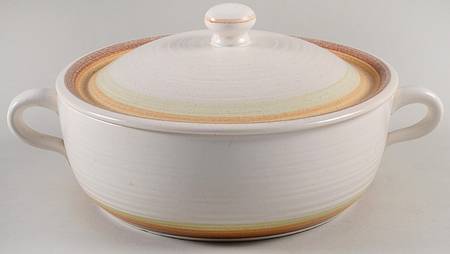 Sierra Sand 2.5 Qt Round Covered Casserole