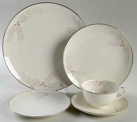 Snow Pine 5 Piece Place Setting