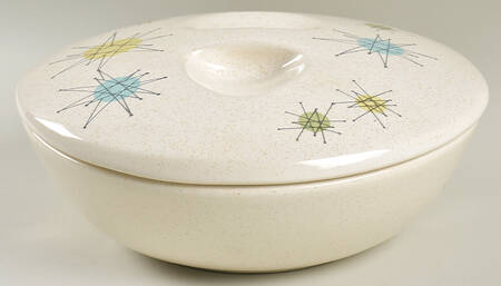 Starburst 1.5 Qt Round Covered Casserole w/8" Vegetable Base