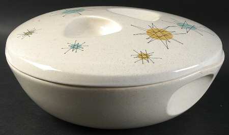 Starburst 2 Qt Rd Covered Casserole w/10" Vegetable Base