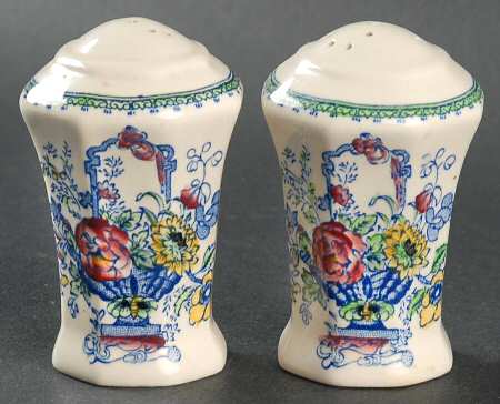 Strathmore Salt & Pepper Set