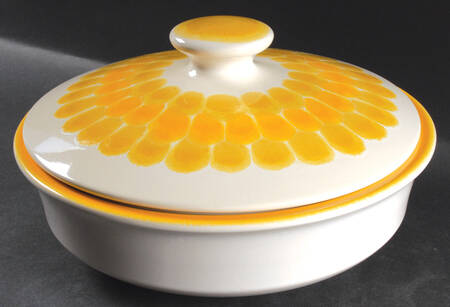 Sundance (USA) 3 Quart Round Covered Casserole