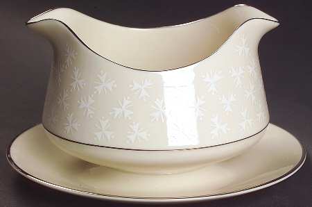 Tapestry Gravy Boat with Attached Underplate