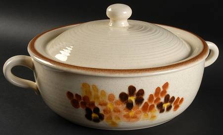 Toffee 2 Qt Round Covered Casserole