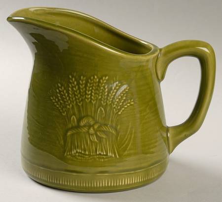 Wheat Green (Winter Green) 32 Oz Pitcher