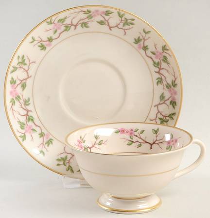 Woodside Footed Cup & Saucer Set