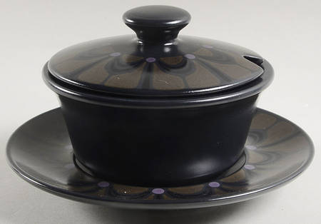 Zanzibar Round Gravy Boat & Lid with Underlate
