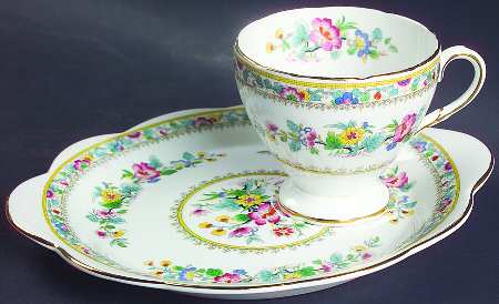 Ming Rose Dessert Plate & Cup Set
