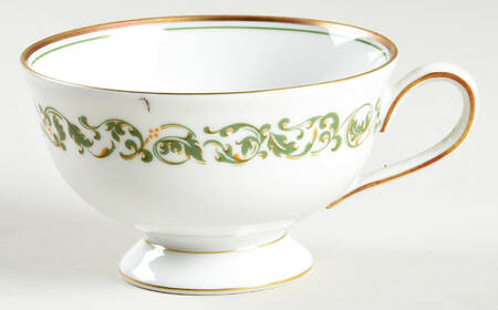 Camelot Footed Cup