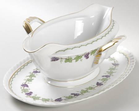 Festive Autumn Gravy Boat with Attached Underplate