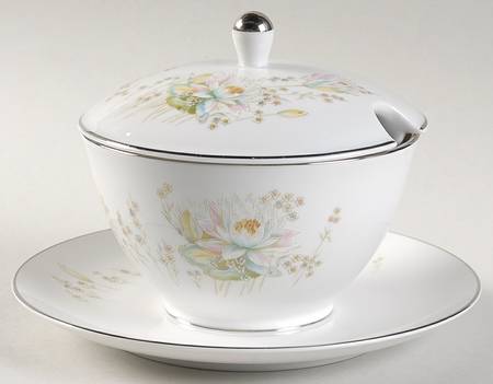 Fontana Reproduction Gravy Boat w/Attached Underplate & Lid