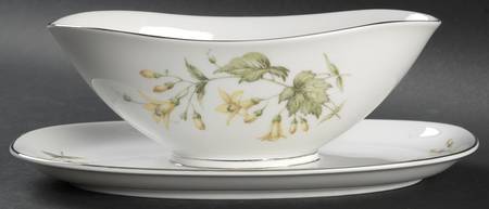 Forsythia (Platinum Trim) Gravy Boat with Attached Underplate