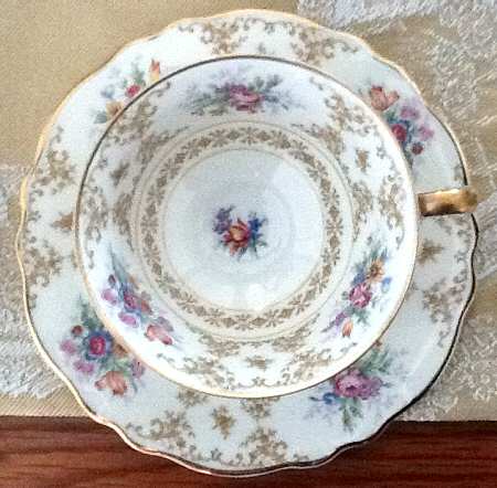 8246 Footed Cup & Saucer Set